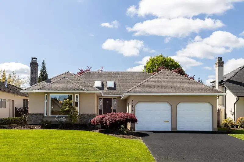 20932 49 AVENUE - photo 1 of 40