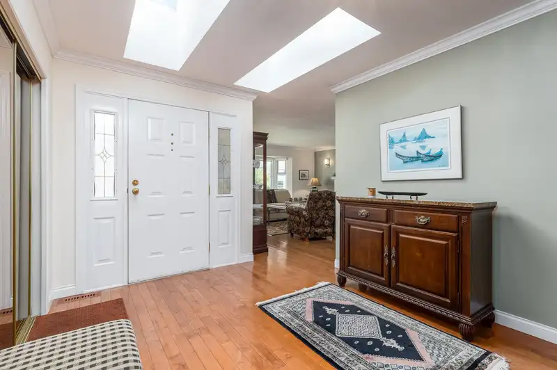 20932 49 AVENUE - photo 4 of 40