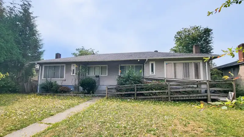 2578 S GRANDVIEW HIGHWAY - photo 3 of 15