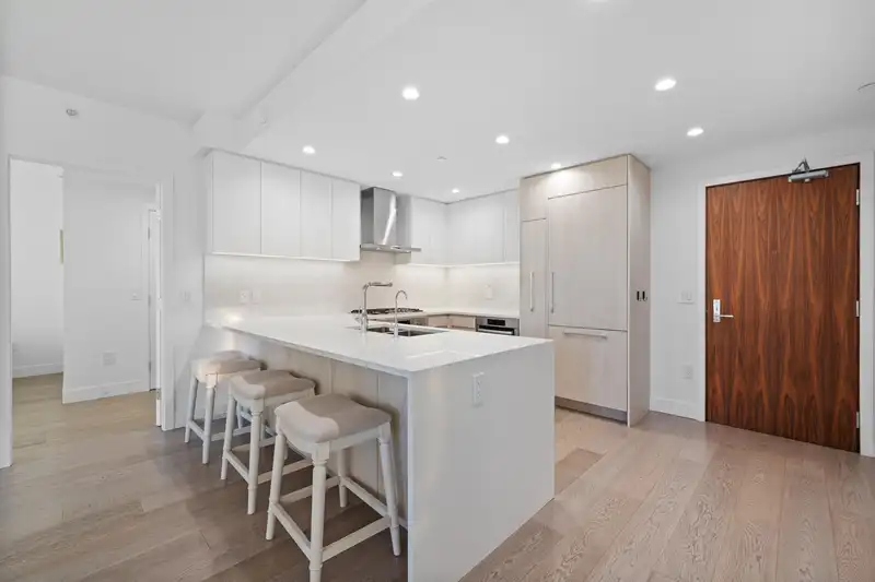 507 177 W 3RD STREET - photo 4 of 40
