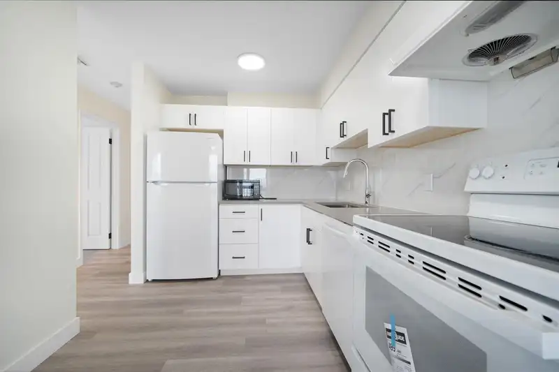 2102 6540 BURLINGTON AVENUE - photo 3 of 36