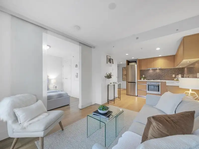 806 565 SMITHE STREET - photo 2 of 25