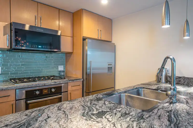 705 89 W 2ND AVENUE - photo 2 of 33