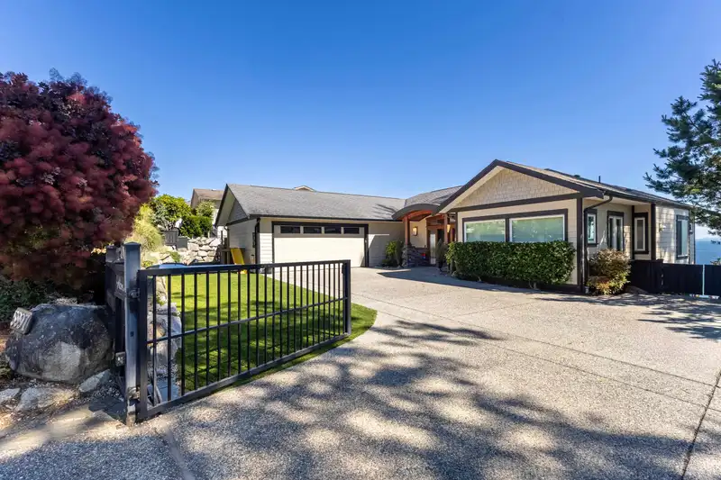 5997 COWRIE STREET - photo 2 of 39