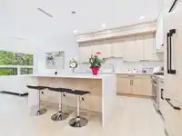 3 6118 IRMIN STREET - thumbnail 2