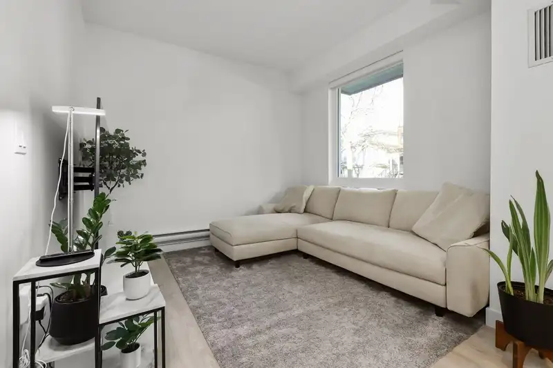 101 2688 DUKE STREET - photo 2 of 22