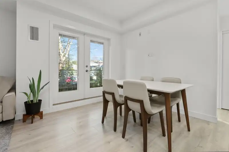 101 2688 DUKE STREET - photo 3 of 22