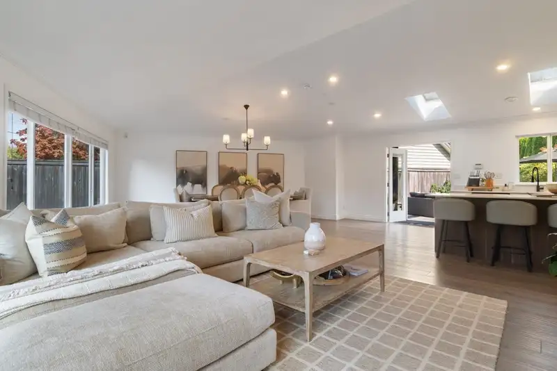 4168 SUNSET BOULEVARD - photo 2 of 32