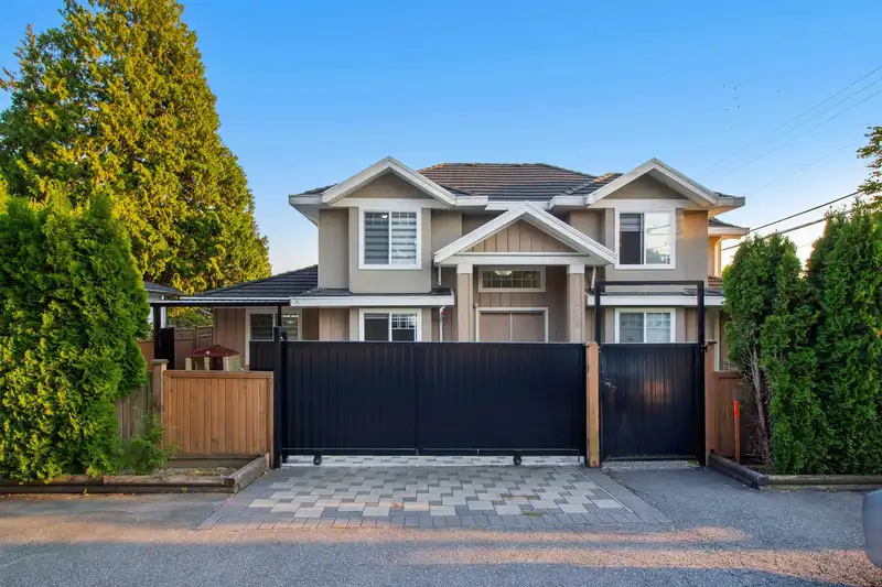 14006 92 AVENUE - photo 1 of 29