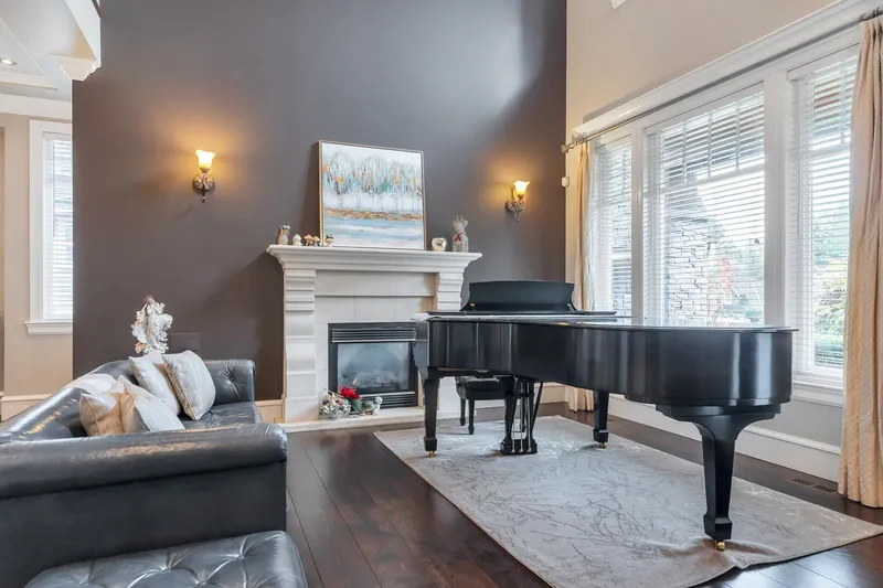 3791 154A STREET - photo 4 of 25