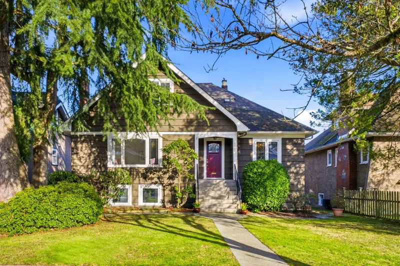 2865 W 30TH AVENUE - photo 1 of 25