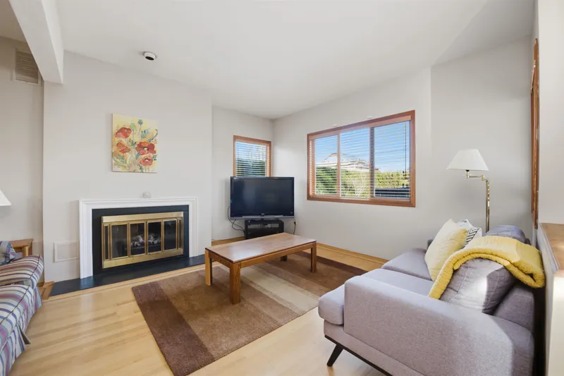 2865 W 30TH AVENUE - photo 2 of 25