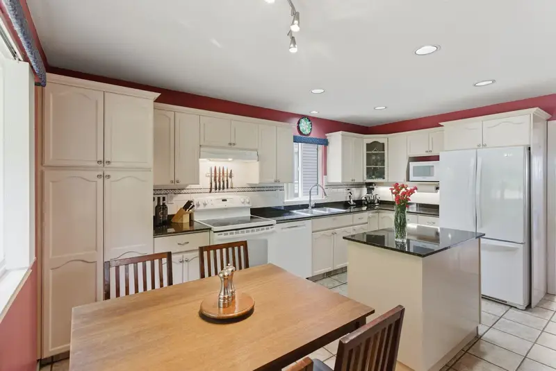 7935 TOPPER DRIVE - photo 4 of 25