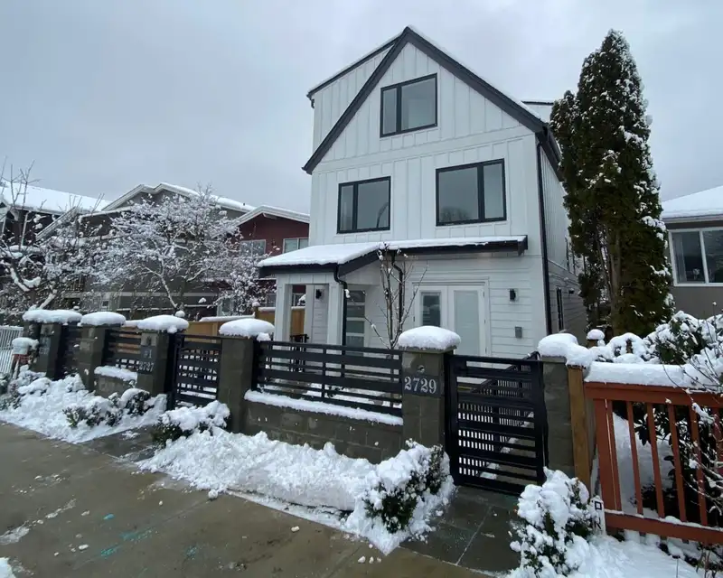 2729 PARKER STREET - photo 1 of 2