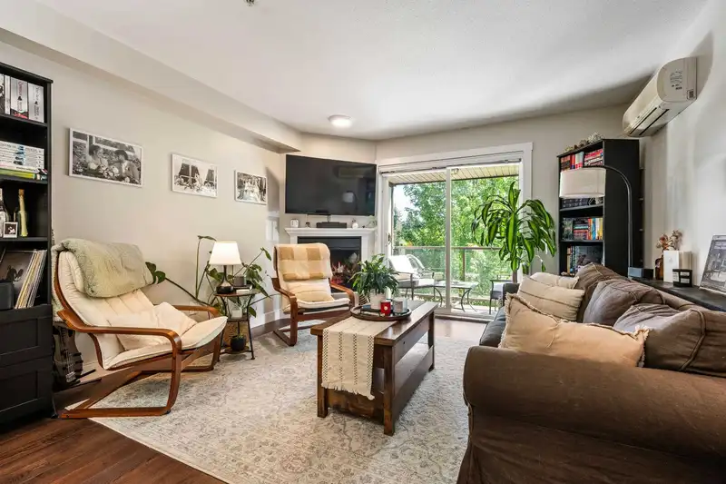 309 2038 SANDALWOOD CRESCENT - photo 3 of 23