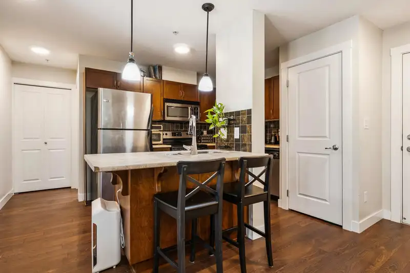 309 2038 SANDALWOOD CRESCENT - photo 4 of 23