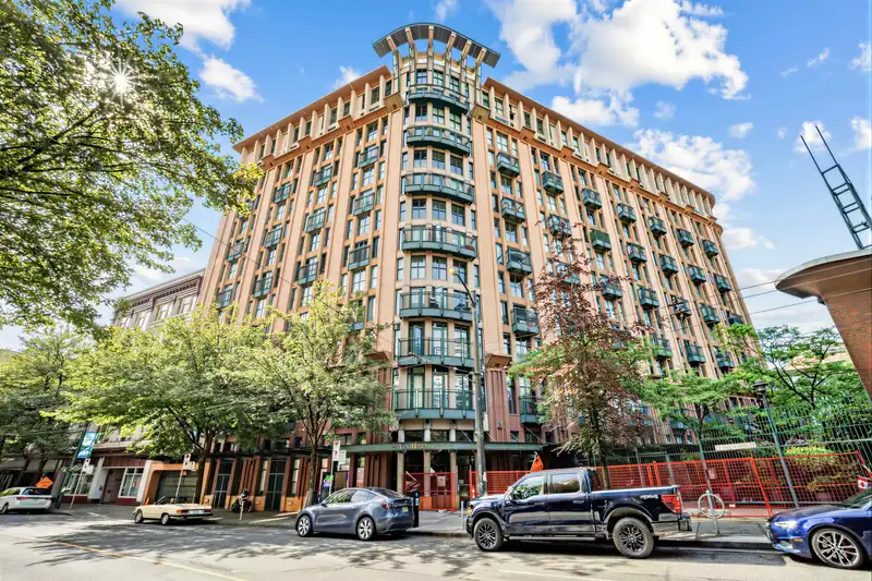 302 22 E CORDOVA STREET - photo 1 of 30