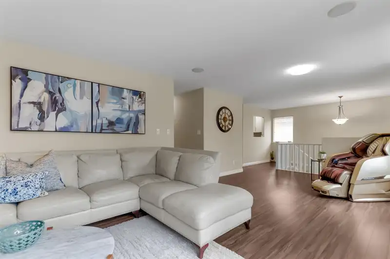 11469 207 STREET - photo 3 of 25