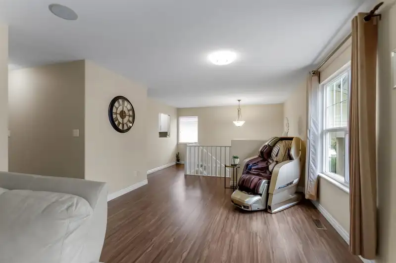11469 207 STREET - photo 4 of 25