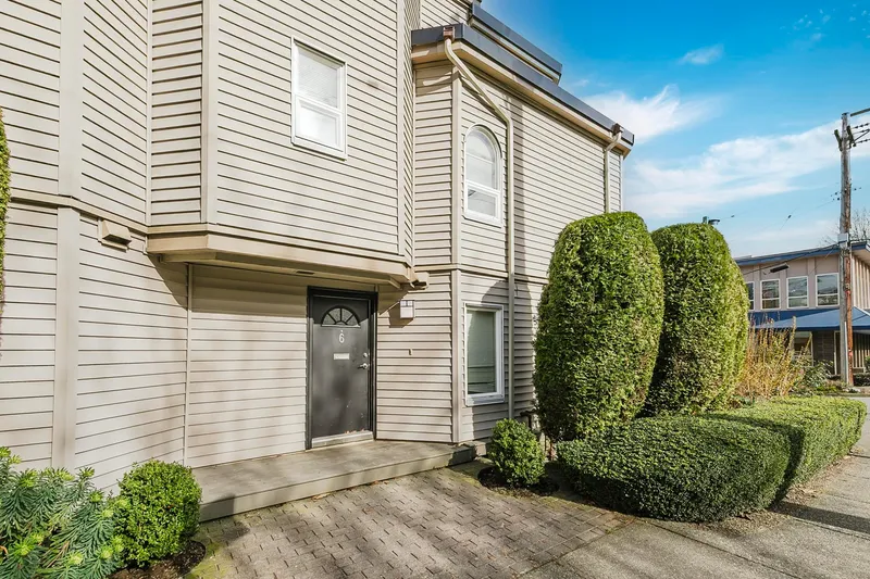 6 1101 W 8TH AVENUE - photo 4 of 24