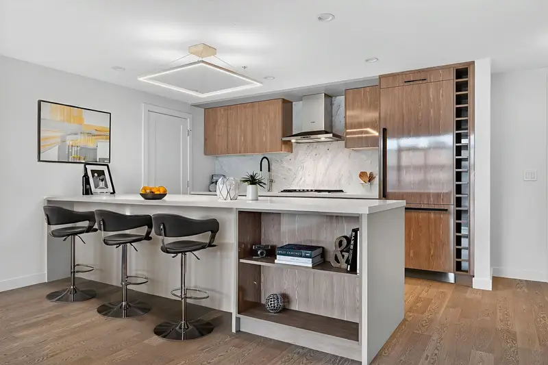 415 1526 FINLAY STREET - photo 4 of 23