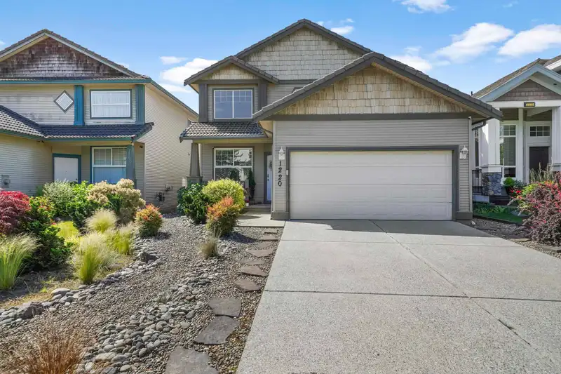 1220 YANGTZE PLACE - photo 1 of 39