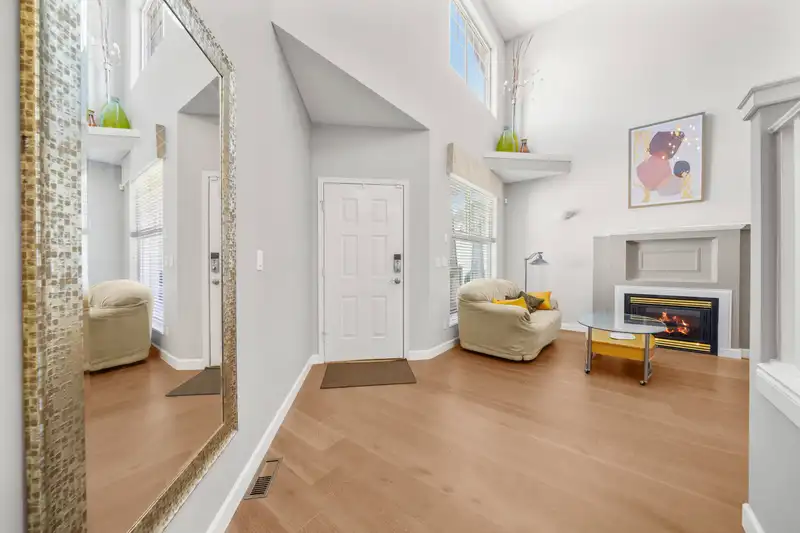 1220 YANGTZE PLACE - photo 2 of 39