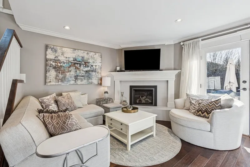 4687 HOSKINS ROAD - photo 3 of 25