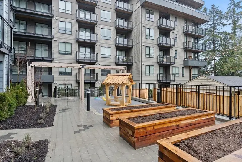 419 9456 134 STREET - photo 2 of 21