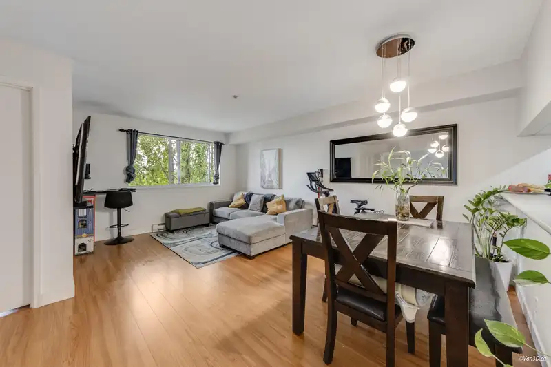 409 10533 UNIVERSITY DRIVE - photo 2 of 26