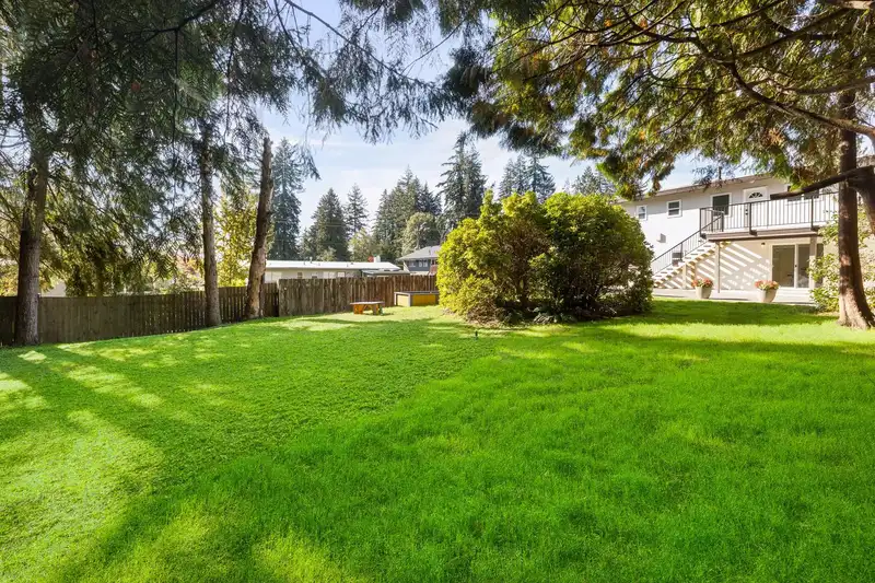 1038 CARNABY PLACE - photo 2 of 40