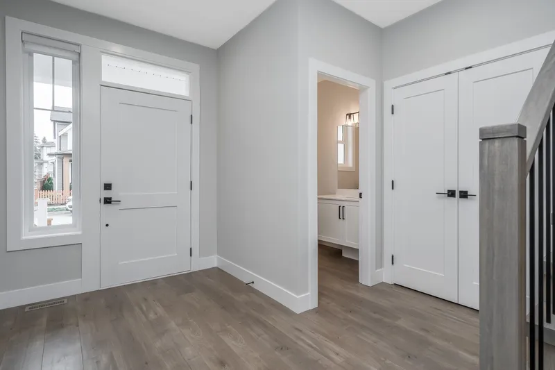 20517 76 AVENUE - photo 4 of 25