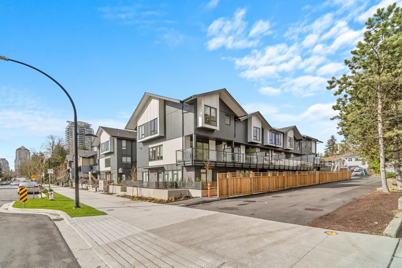 203 7161 17TH AVENUE - photo 2 of 25