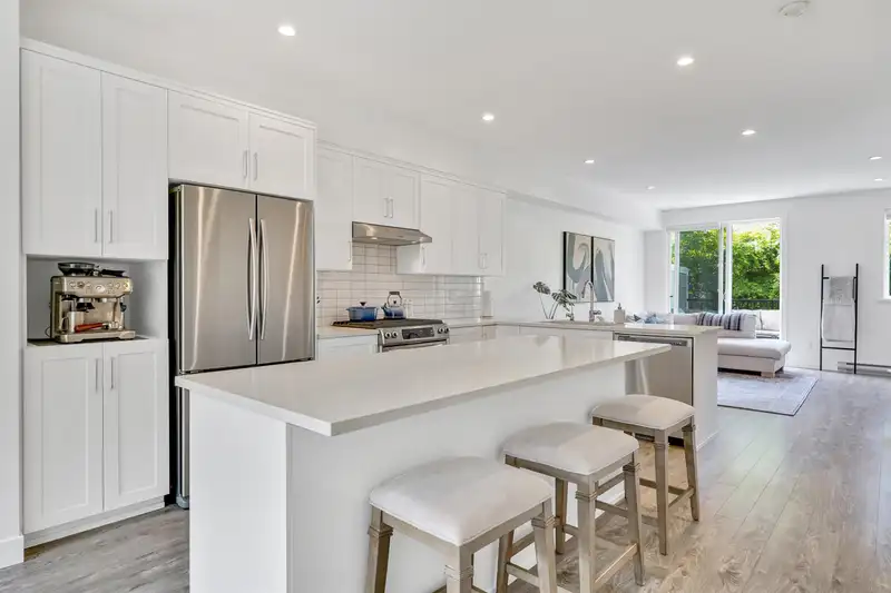 56 15588 32 AVENUE - photo 1 of 37