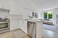56 15588 32 AVENUE - thumbnail 11