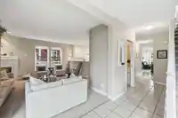 886 LEE STREET - thumbnail 3