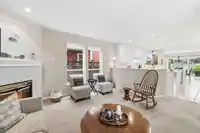 886 LEE STREET - thumbnail 6