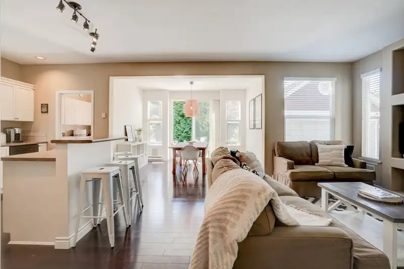 3331 ROSEMARY HEIGHTS CRESCENT - photo 4 of 39