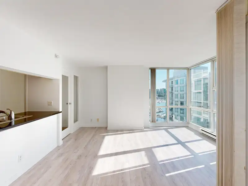 1202 193 AQUARIUS MEWS - photo 4 of 22