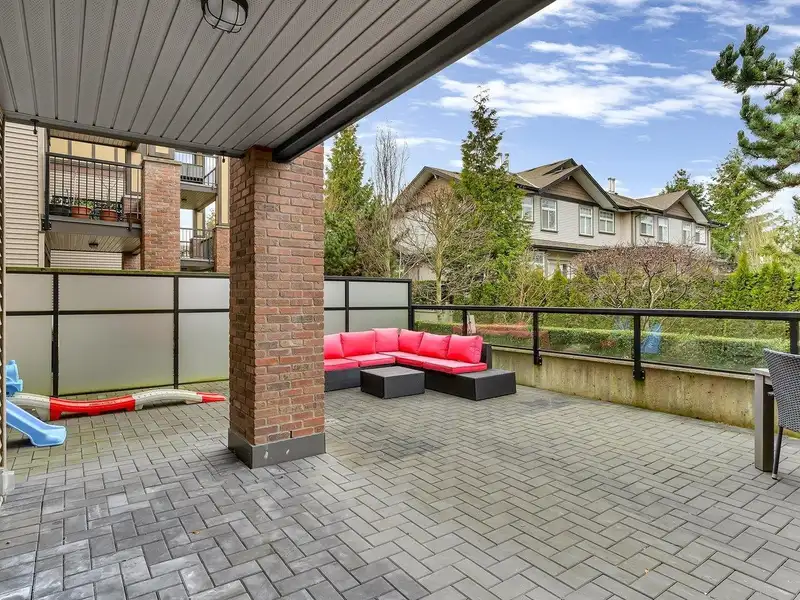 206 8733 160 STREET - photo 3 of 23
