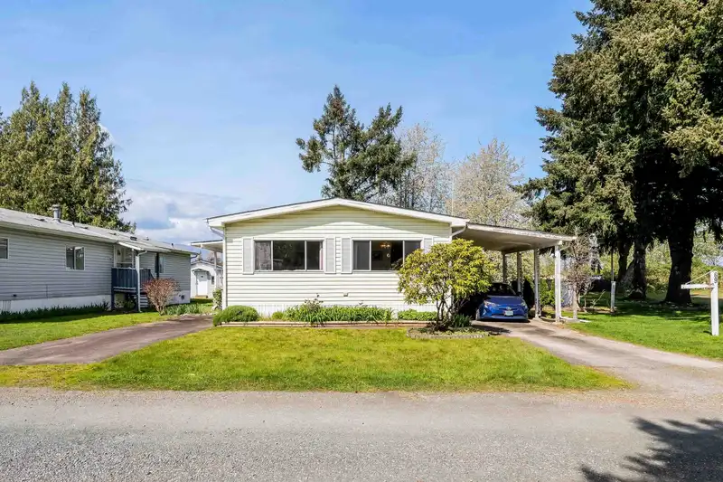 69 6035 VEDDER ROAD - photo 1 of 28