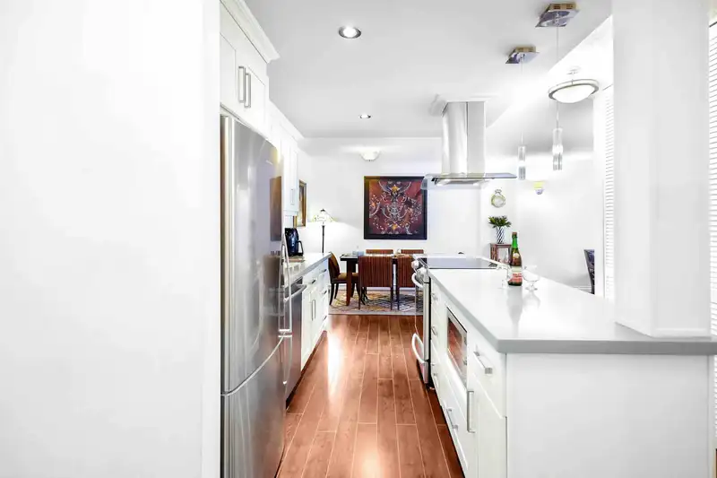 306 2020 FULLERTON AVENUE - photo 1 of 40