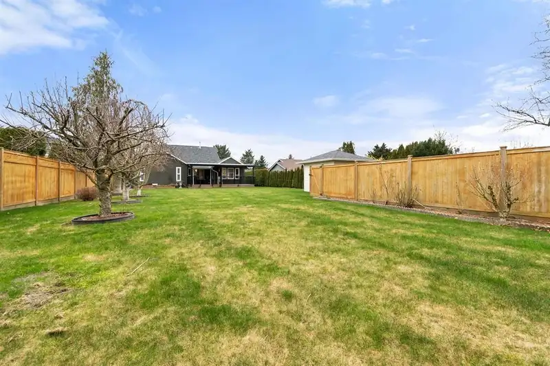 6792 HENRY STREET - photo 3 of 30