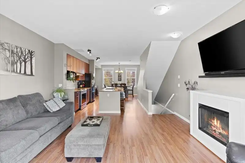 39 19572 FRASER WAY - photo 1 of 34