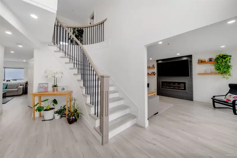 1311 E 63RD AVENUE - photo 4 of 39