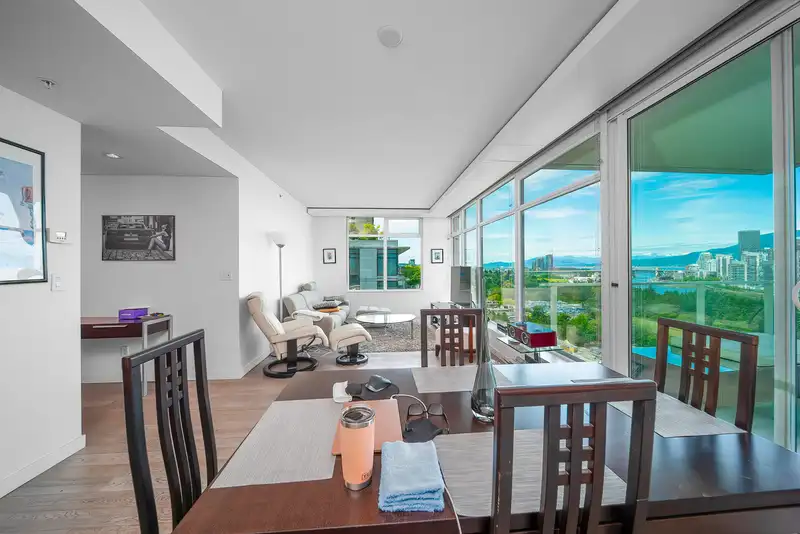 1502 2411 HEATHER STREET - photo 4 of 38