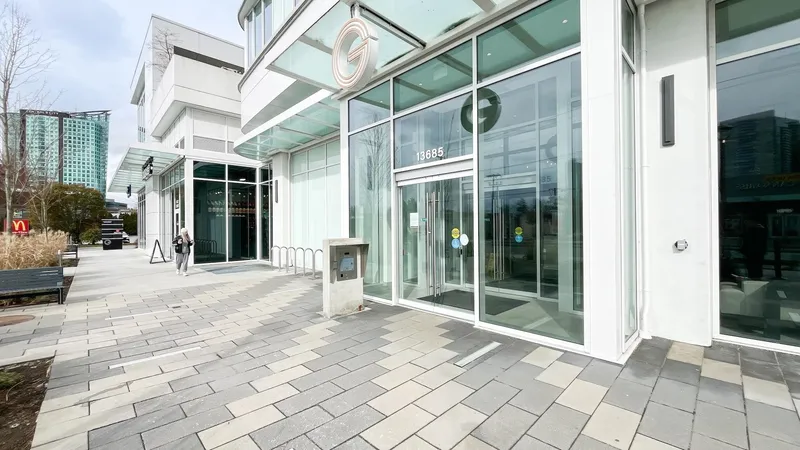 2305 13685 102 AVENUE - photo 2 of 22