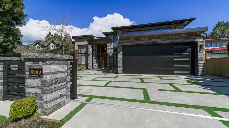 8860 CARMICHAEL STREET - photo 4 of 22