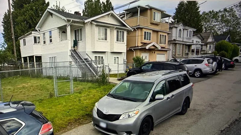 8125 ST. GEORGE STREET - photo 3 of 12