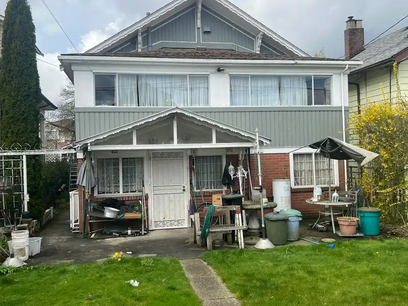 6206 CHESTER STREET - photo 2 of 37